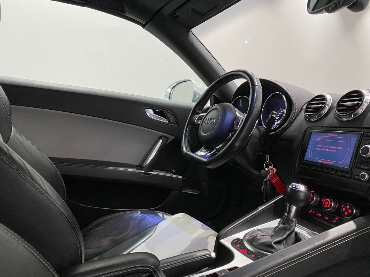 Audi tt салон